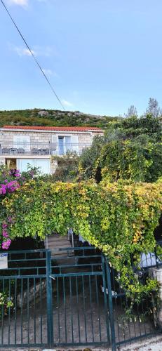 Tranquility and Nature in 4 Bedroom with Sea View Tranquility and Nature in 4 Bedroom with Sea View