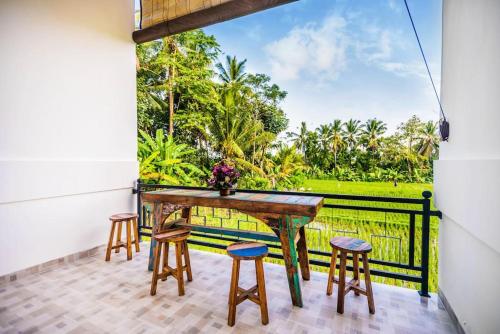 Budget Apartment 30min Ubud Center, Rice Fields-2