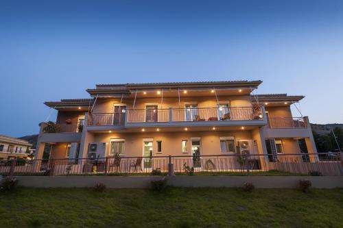  4 Seasons Villas in Plataria