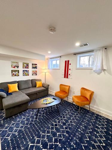 Stylish 1 Bed - 5 min walk to Metro, free parking! in Washington, USA