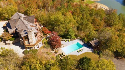 Douglas Lake Lodge in the Smoky Mountains thumb 2