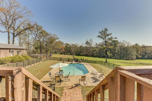 Pet-Friendly Opp Vacation Rental with Spacious Deck!