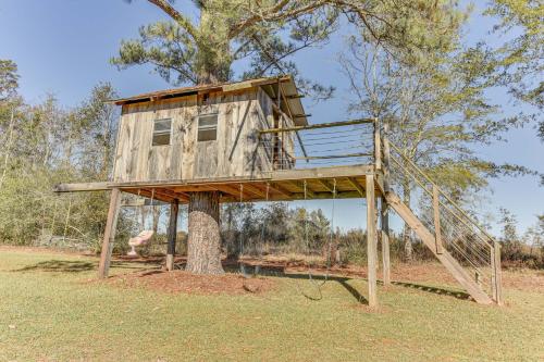 Pet-Friendly Opp Vacation Rental with Spacious Deck!