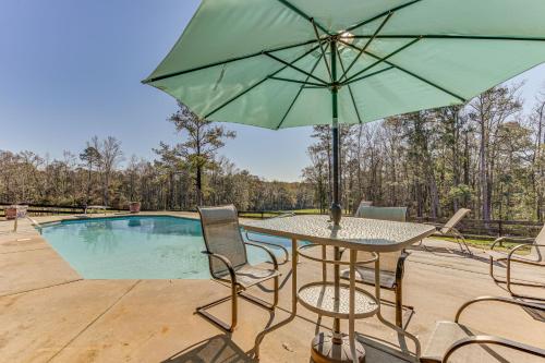 Pet-Friendly Opp Vacation Rental with Spacious Deck!