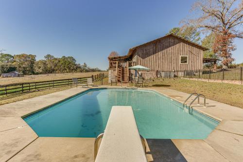 Pet-Friendly Opp Vacation Rental with Spacious Deck!