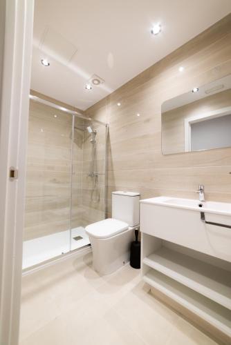 Bathroom, ESTRELA DO CAMINO in Palas de Rei