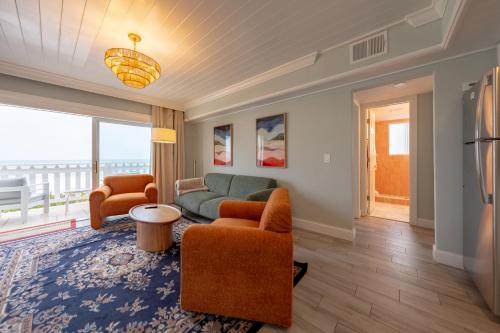 Emerald on the Water - Formerly Belleair Beach Club