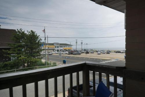 查尔洛汽车旅馆