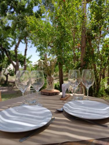 ห้องอาหาร, Entre racimos, glamping entre viñedos en bodega (Entre racimos, glamping entre vinedos en bodega) in ลูคัน เด กูโย