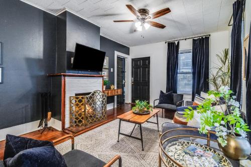 Spacious Private Room & Shared Comfort in Lafayette, USA