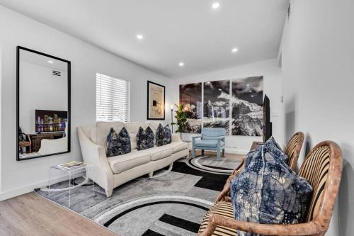 Casa De Miller in Olympia Heights