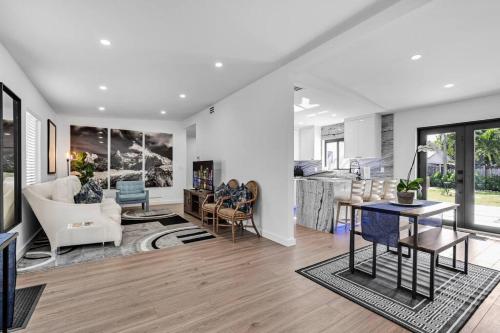 Casa De Miller in Olympia Heights