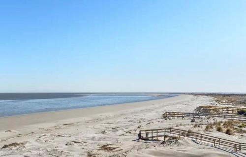 Panoramic Marsh and Ocean Views. Steps to Beach and Pool. thumb 4