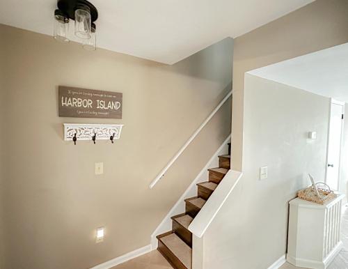 Panoramic Marsh and Ocean Views. Steps to Beach and Pool. detail