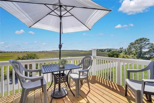 Panoramic Marsh and Ocean Views. Steps to Beach and Pool. detail