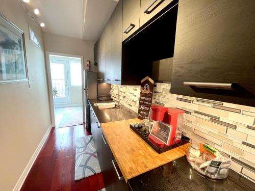 Stunning Rooms in Townhouse across the Beach near เดอะบีชวิลเลจ