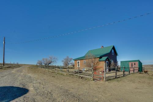 Corral Creek Cow Camp Pet-Friendly Circle Cabin