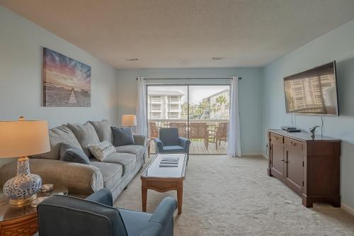 New Listing! Pool View and Short Walk to the Beach thumb 4