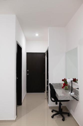 Double Room image 4