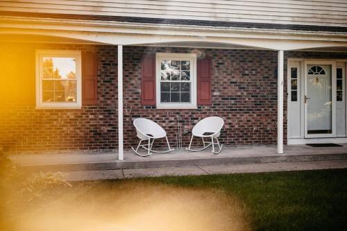 That 70s House at Hidden Creek Estates in Roscoe, USA