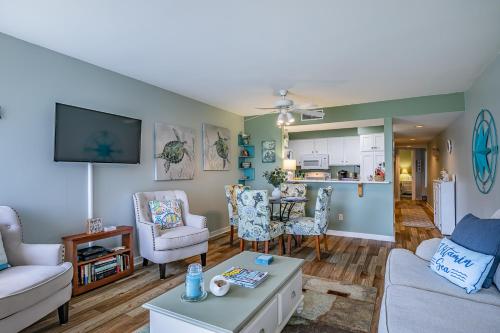 New Listing! - Pool and Ocean View - Harbor Island Beachhouse thumb 4