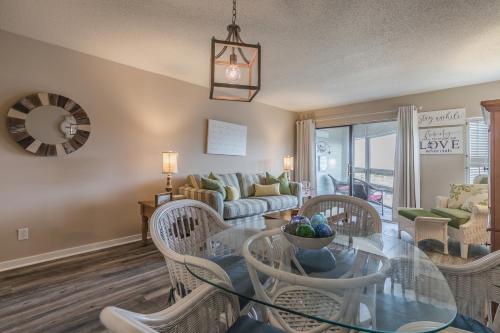 Crow's Nest On Harbor Island - One Bedroom on Third Floor detail