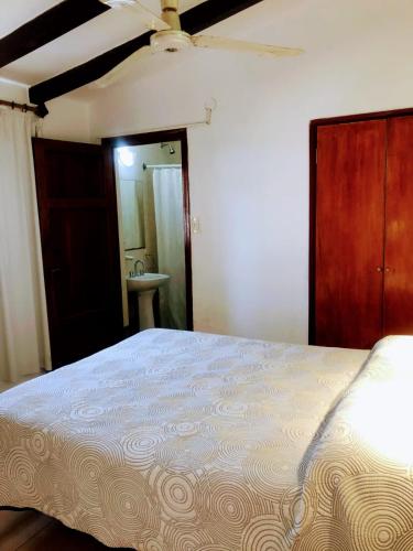 One-Bedroom Apartment image 2