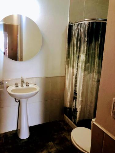 One-Bedroom Apartment image 1