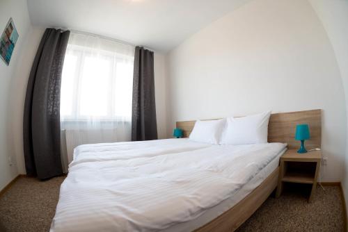 Double Room image 2