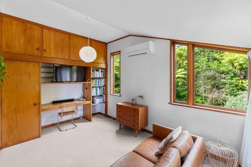 المنظر الخارجي, Treetop Sanctuary - Titirangi Holiday Home in Titirangi