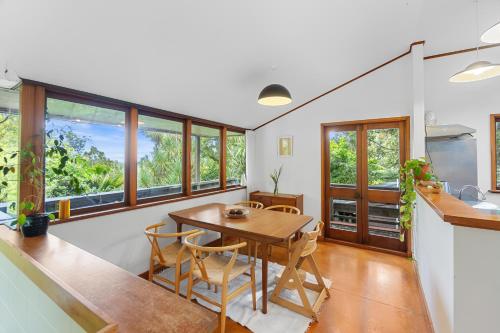 المنظر الخارجي, Treetop Sanctuary - Titirangi Holiday Home in Titirangi