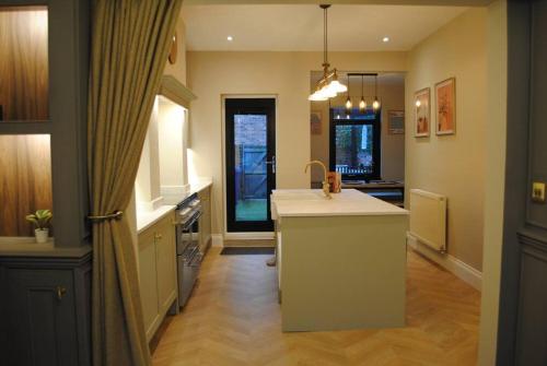 Cosy Renovated House in Warrington