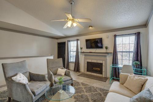 Inviting Dallas Condo Less Than 2 Mi to NorthPark! in Dallas, USA
