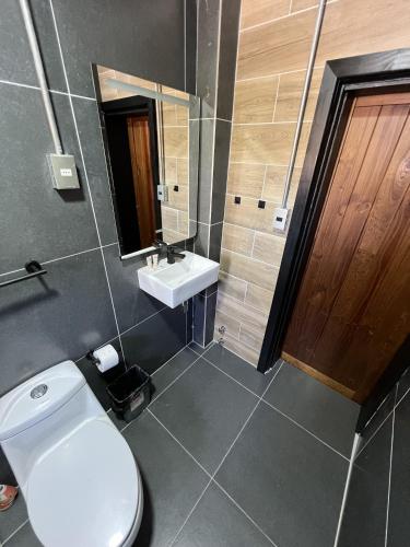 Standard Double Room image 10