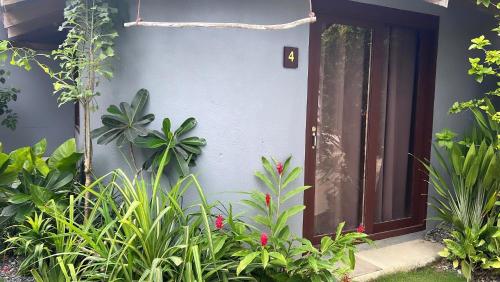 Yay Lodge SIARGAO, private room 4 with AC & hot shower and fast Starlink Wifi in Siargao Island
