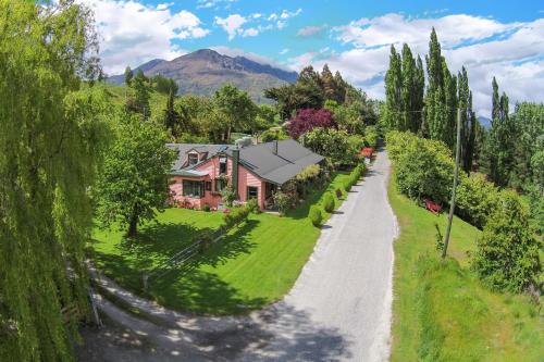 The Old Ferry Hotel Bed & Breakfast