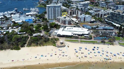 Sun, Surf, and Sand at Parkyn!, Mooloolaba (photo 3)