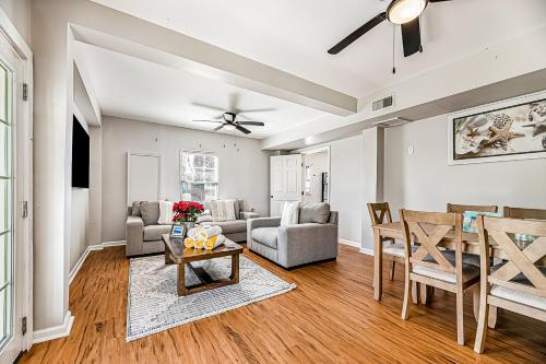 Redicare Resort - Downstairs in Galveston, USA