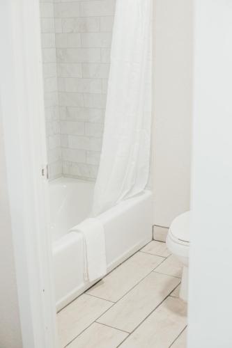 King Room - Non-Smoking