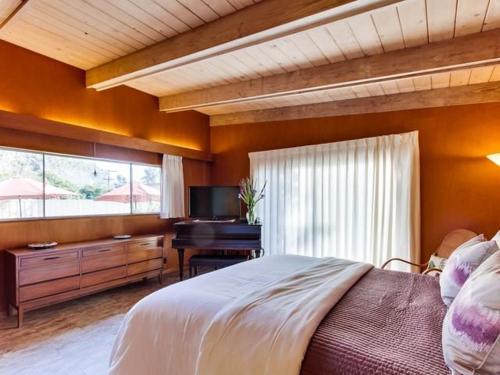 Point Loma Woods in Wooded Area