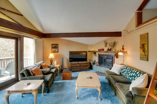 Bright Bromley Mountain Condo with 2 Balconies! - image 3