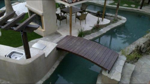 Warm Sands Villa-Moving River/Island in Palm Springs, USA