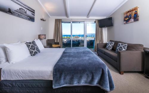 Twin Peaks Lakeside Inn in Taupo