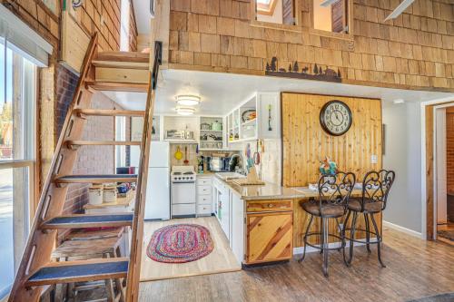 Charming Brian Head Condo Rental with Ski Shuttle! in Brian Head (UT)