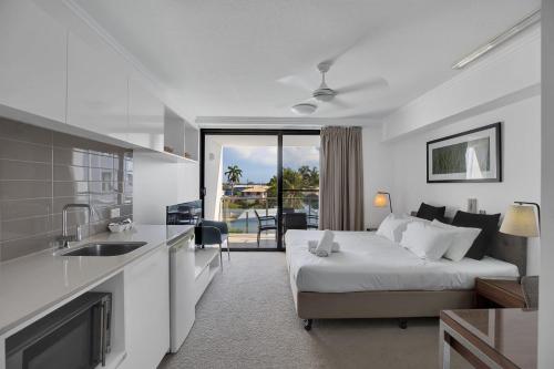 . Self Check in Modern Studio Apartment