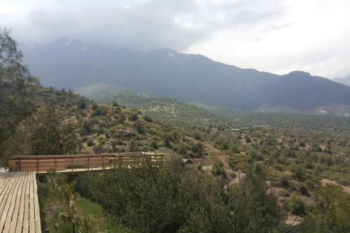 Refugio cordillerano, quincho y piscina