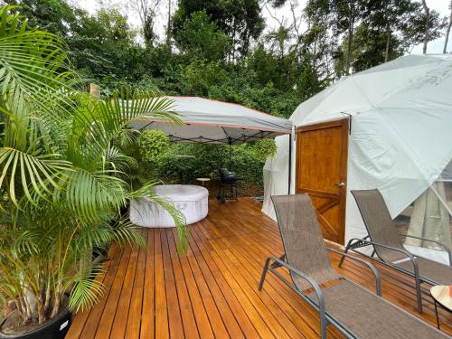 La Comarca River Glamping Dome near Manuel Antonio