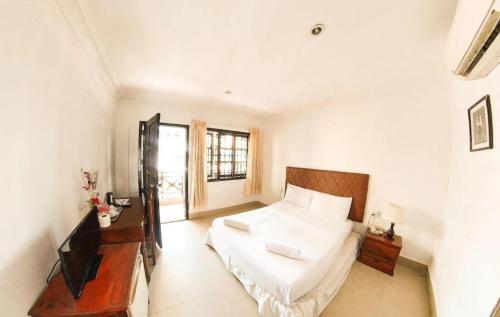 Riverside Hotel Phnom Penh