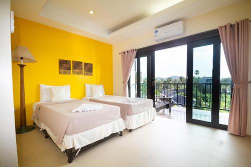 room detail thumbnail 1