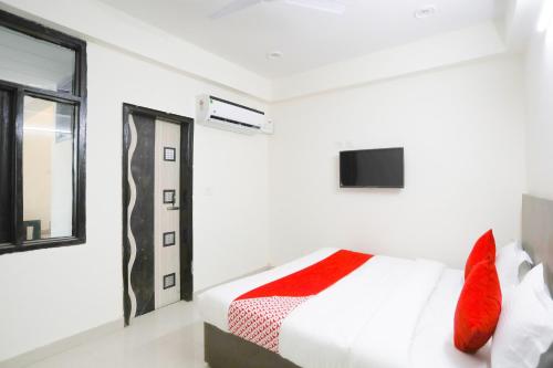 OYO Flagship 61722 Rajmahal Residency Hotel